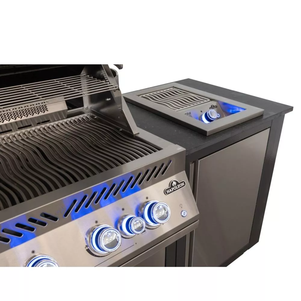 Outdoorküche Napoleon OASIS Compact 105 mit BIG32-1 und Einbau Sizzle Zone | Ausstellungsstück